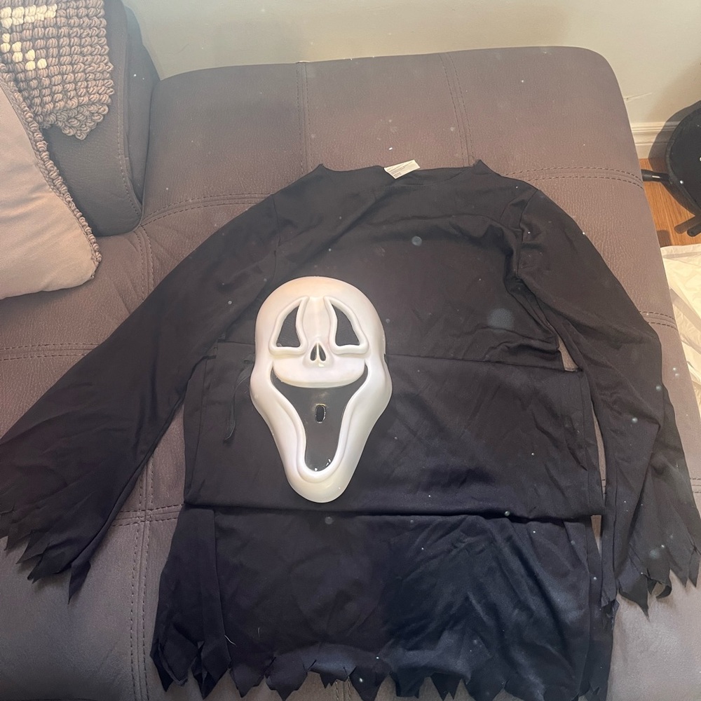 Kids Ghost Face Halloween Costume - Black